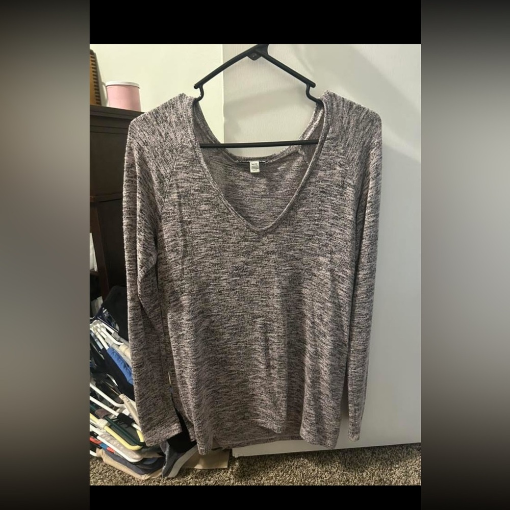 American Eagle soft and cozy long sleeve